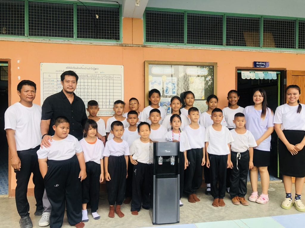 viva-CSR-บริจาคตู้น้ำเย็นให้โรงเรียนลำโกฏิทอง